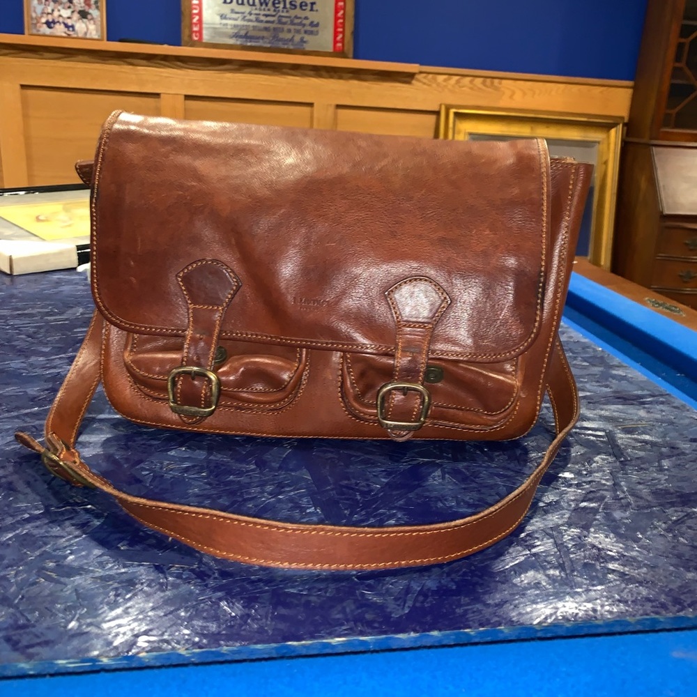 Leather crossbody messenger bag